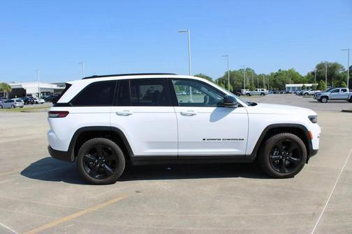 2023 Jeep Grand Cherokee Altitude