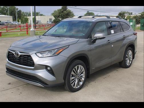 Heavy Metal 2026 Toyota Highlander Hybrid Platinum