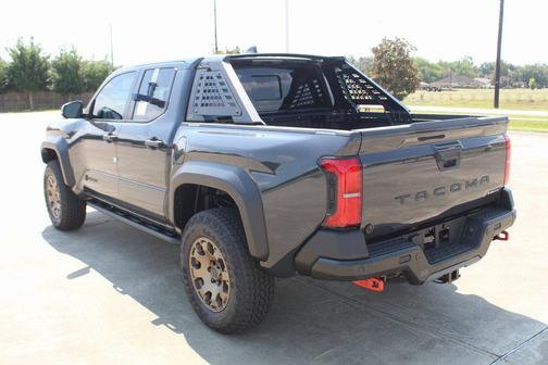 2025 Toyota Tacoma Hybrid Trailhunter