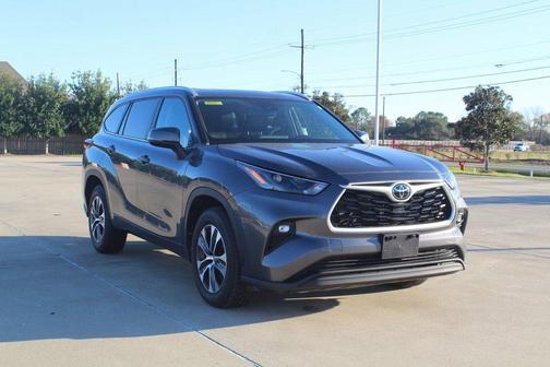 2024 Toyota Highlander XLE
