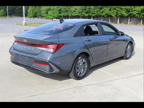 Ecotronic Gray 2024 Hyundai ELANTRA SEL