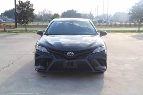 2019 Toyota Camry Hybrid SE