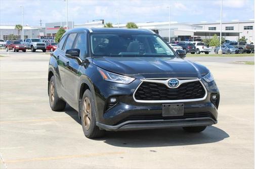 2023 Toyota Highlander Hybrid XLE