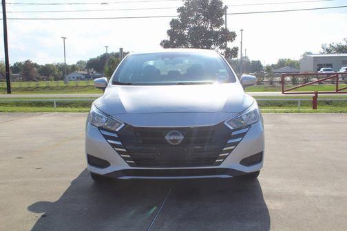 2023 Nissan Versa 1.6 SV