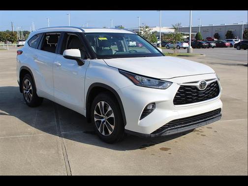 Blizzard Pearl 2020 Toyota Highlander XLE