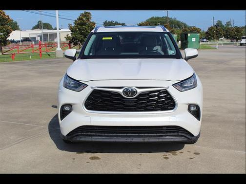 Blizzard Pearl 2020 Toyota Highlander XLE