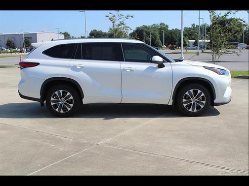 Blizzard Pearl 2020 Toyota Highlander XLE