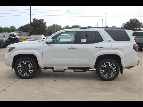 Wind Chill Pearl [extra_cost_color] 2026 Toyota 4Runner TRD Sport Premium