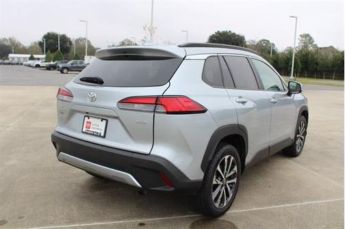 2024 Toyota Corolla Cross XLE