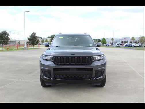 Baltic Gray Metallic Clearcoat 2024 Jeep Grand Cherokee L Altitude