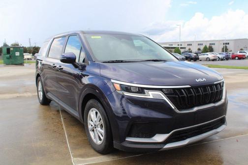 2024 Kia Carnival LX