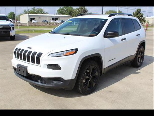 2017 Jeep Cherokee Sport