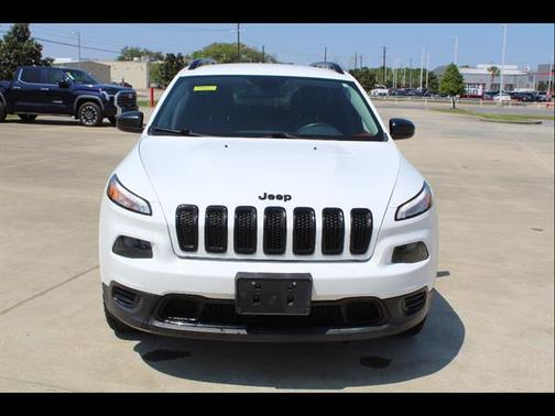 Bright White Clearcoat 2017 Jeep Cherokee Sport