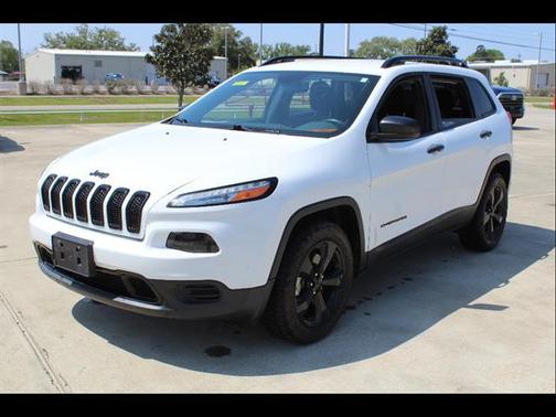 Bright White Clearcoat 2017 Jeep Cherokee Sport