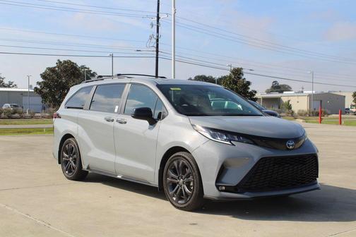 2025 Toyota Sienna XSE 7 Passenger