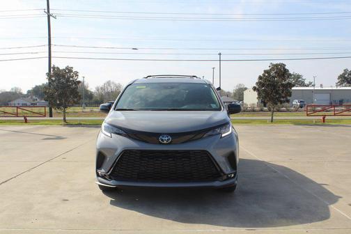 2025 Toyota Sienna XSE 7 Passenger