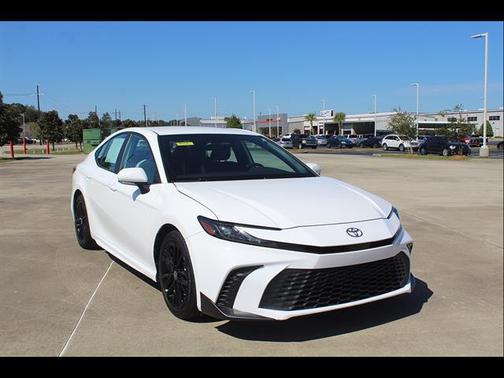 Ice Cap 2025 Toyota Camry SE