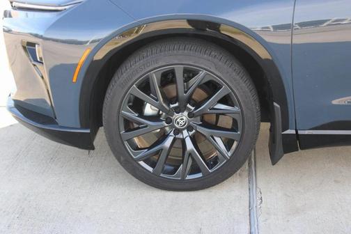 2025 Toyota Crown Signia Limited