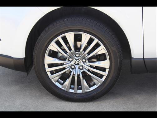 2024 Toyota Venza XLE