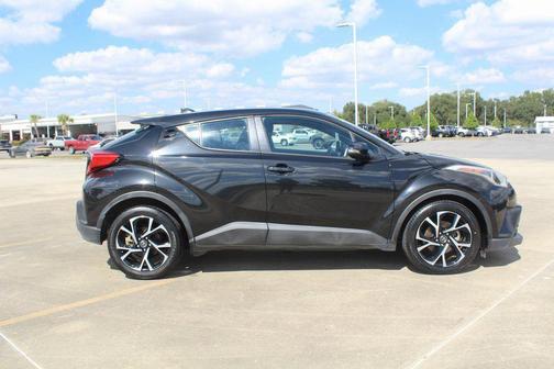 2018 Toyota C-HR XLE Premium