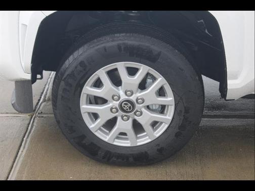 Ice Cap 2026 Toyota Tacoma SR5
