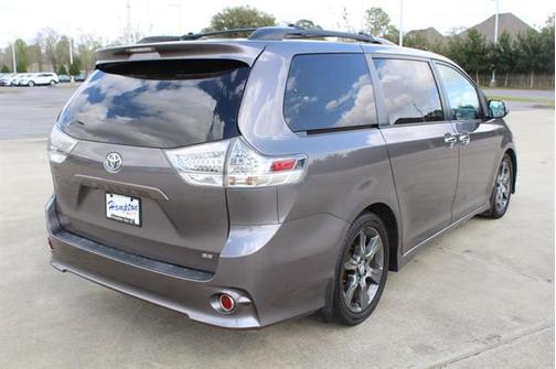 2016 Toyota Sienna SE