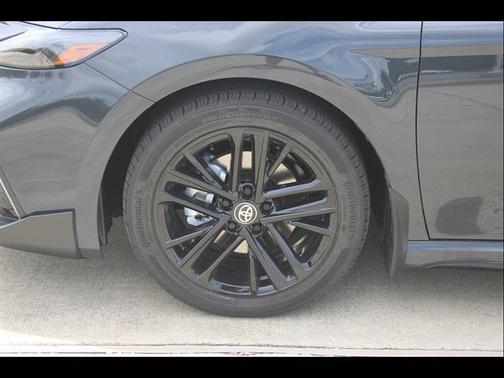 Underground 2026 Toyota Camry SE