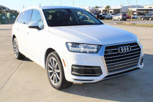 2019 Audi Q7 45 Premium Plus