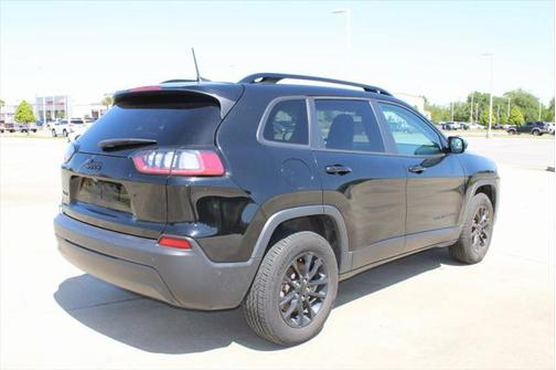 2023 Jeep Cherokee Altitude Lux