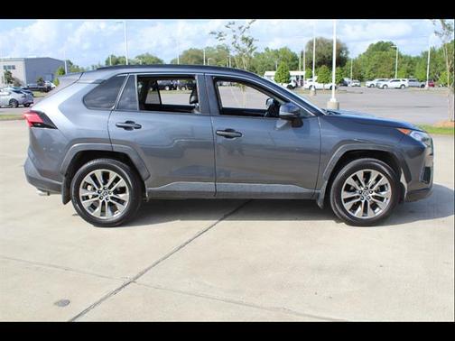 Magnetic Gray Metallic 2019 Toyota RAV4 XLE Premium