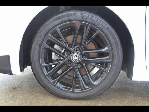 Ice Cap 2025 Toyota Camry SE
