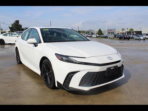Ice Cap 2025 Toyota Camry SE