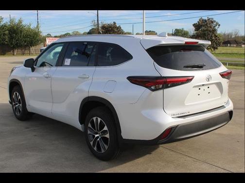 2026 Toyota Highlander Hybrid XLE