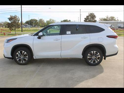 2026 Toyota Highlander Hybrid XLE