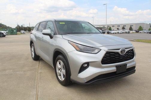 2023 Toyota Highlander LE