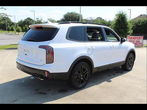 Glacial White Pearl 2024 Kia Telluride EX X-Line