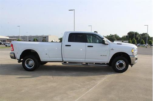 2024 RAM 3500 Big Horn Crew Cab 4x4 8' Box