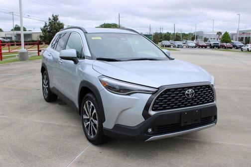 2024 Toyota Corolla Cross XLE