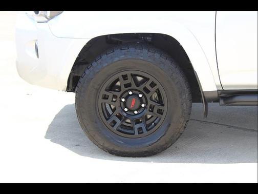 Classic Silver Metallic 2024 Toyota 4Runner TRD Off Road Premium