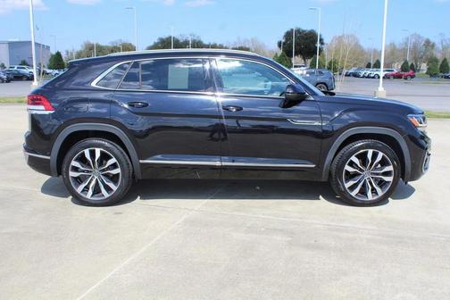 2022 Volkswagen Atlas Cross Sport 3.6L V6 SEL Premium R-Line