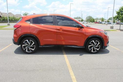 Photo 4 of 26 of 2020 Honda HR-V Sport