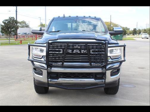 2019 RAM 2500 Laramie Crew Cab 4x4 6'4' Box