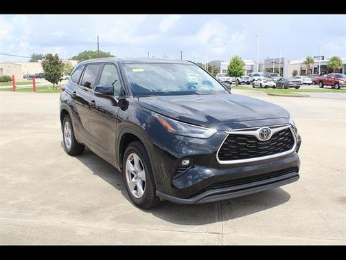 Midnight Black Metallic 2023 Toyota Highlander Platinum