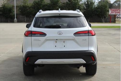 2023 Toyota Corolla Cross XLE