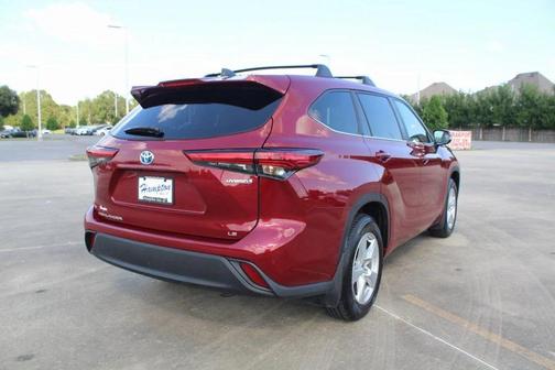 2023 Toyota Highlander Hybrid LE