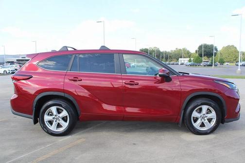 2023 Toyota Highlander Hybrid LE