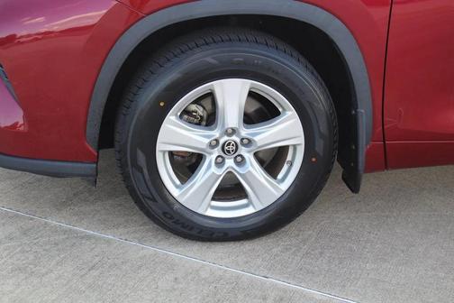 2023 Toyota Highlander Hybrid LE