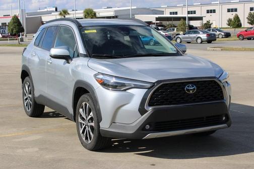 2023 Toyota Corolla Cross XLE