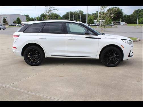 Pristine White Metallic Tri-Coat 2023 Lincoln Corsair Reserve