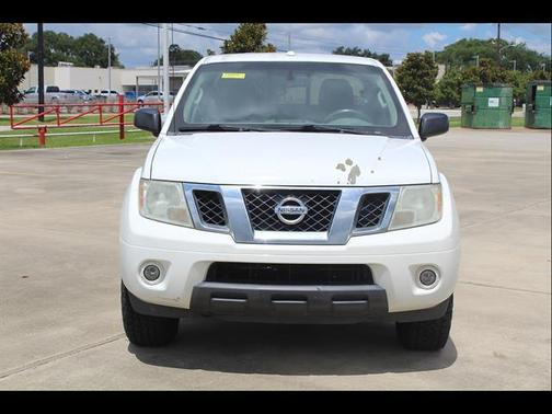Glacier White 2016 Nissan Frontier SV
